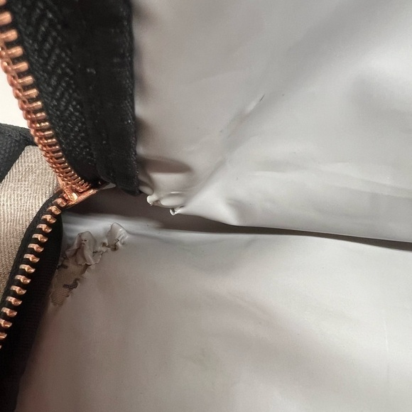 Petunia Pickle Bottom Pivot Pack Diaper Bag Backpack Sand/Black - Picture 5 of 10